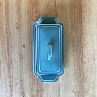 Vernon Kilns Early California Butter Ultra Turquoise