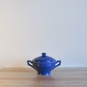 Vernon Kilns Early California Sugar Angled Blue