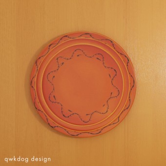 QwkDog 3D Pacific Pottery Hostessware Decorated 2009 Red