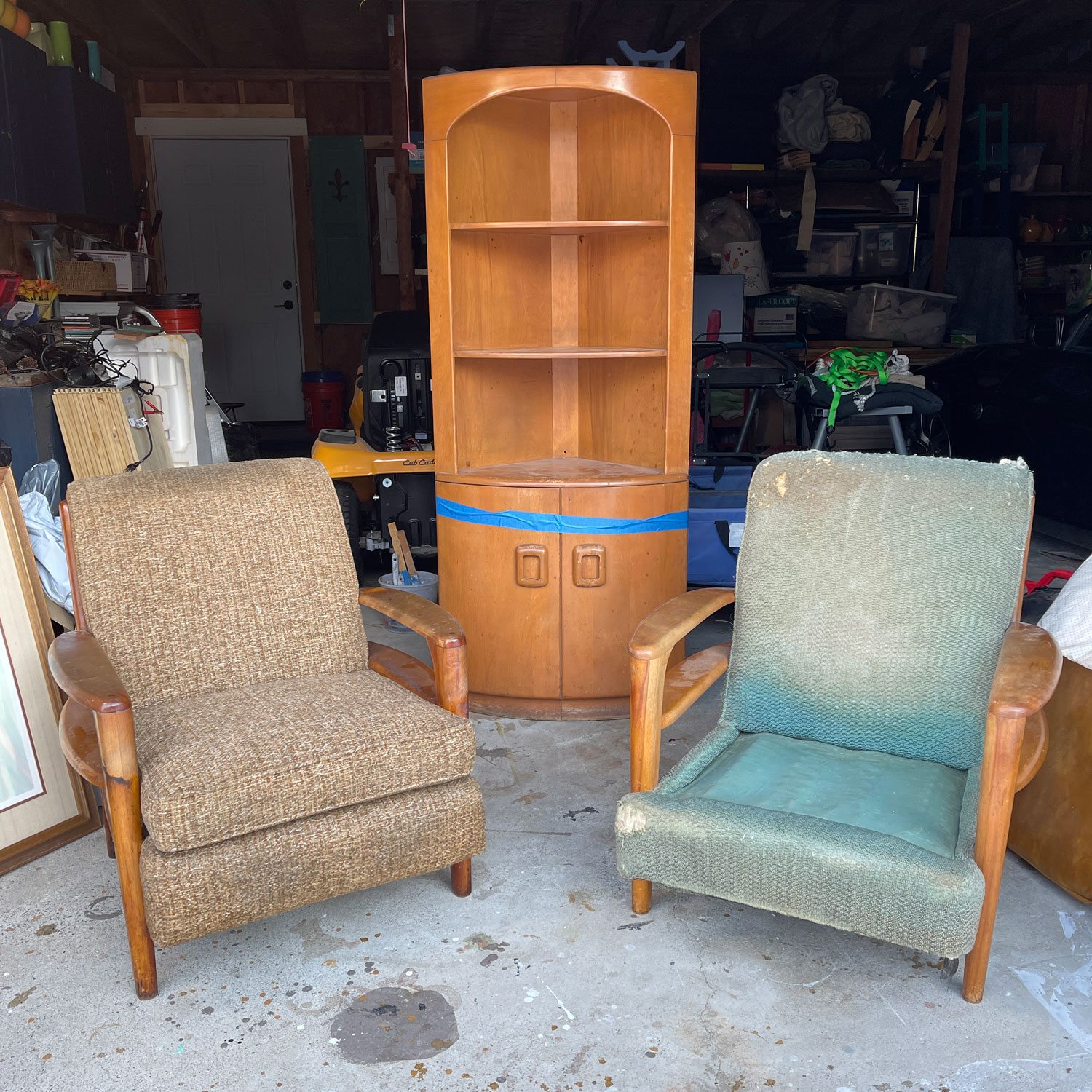 qwkdog-heywood-wakefield-corner-cabinet-restoration-01 Heywood-Wakefield M276 Corner Cabinet